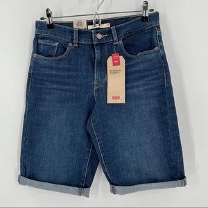 Levi's Sculpt Bermuda Womens Shorts